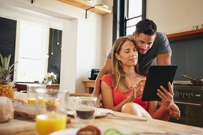 First time homebuyers learning about programs to finance Co-op buildings.